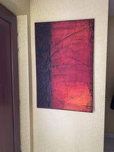 Afbeelding in Gallery-weergave laden, Kunst Abstracte schilderij met contrast van donkerbruine en rode elementen
